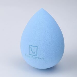 Tina Mattern Latex-Free Beauty Sponge for flawless, streak-free makeup application. Vegan, latex-free, and suitable for all skin types.