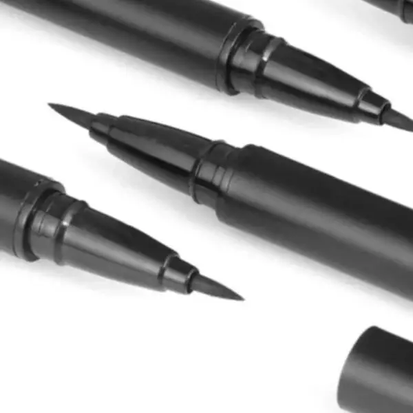 Tina Mattern Black Waterproof Felt Tip Eyeliner – Ultra-Thin Precision - Image 2