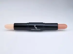 Tina Mattern Contour Stick delivers smooth, blendable coverage for defining and highlighting facial features. The vegan, cruelty-free formula ensures seamless application.