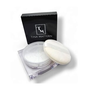 Tina Mattern High Definition Loose Setting Powder – Talc-free, matte, vegan powder for a smooth, flawless finish.