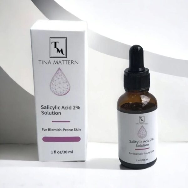 Tina Mattern Salicylic Acid 2% exfoliates the skin, unclogs pores, and fights blemishes for clear, radiant skin. Gentle formula for acne-prone skin.