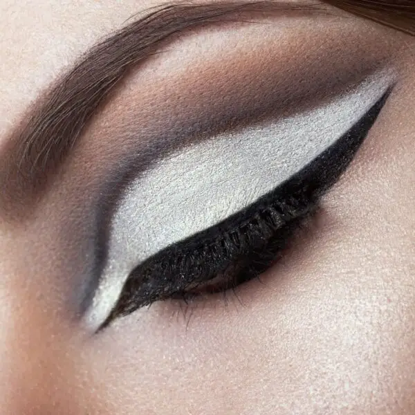 Tina Mattern Black Waterproof Felt Tip Eyeliner – Ultra-Thin Precision - Image 3