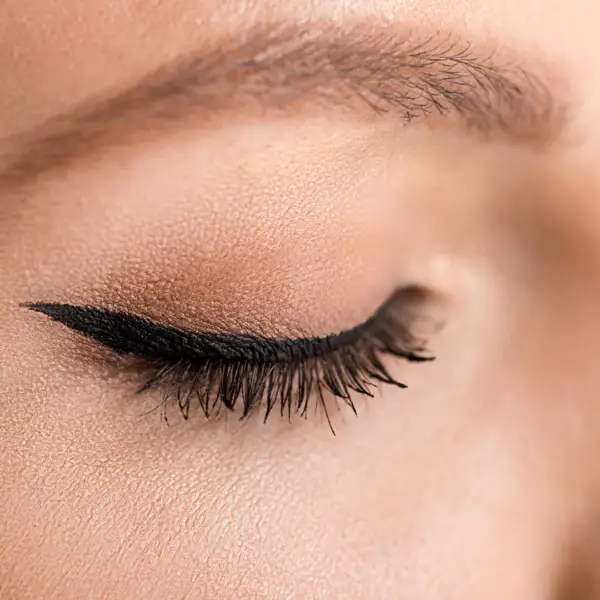 Tina Mattern Black Waterproof Felt Tip Eyeliner – Ultra-Thin Precision - Image 5