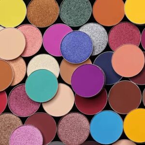 Tina Mattern Single Eyeshadow Refill in customizable, high-pigment shades