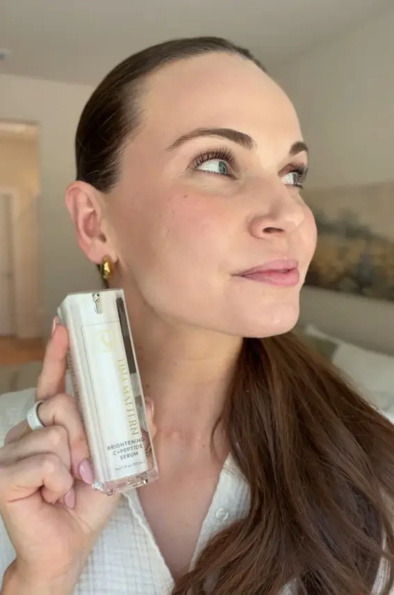 Brightening Vitamin C + Peptide Serum video showing application to help brighten skin, reduce the appearance of dark spots, hydrate, and improve the look of fine lines.